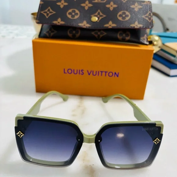 Louis Vuitton Green and Black Square Sunglasses - Picture 4 of 6